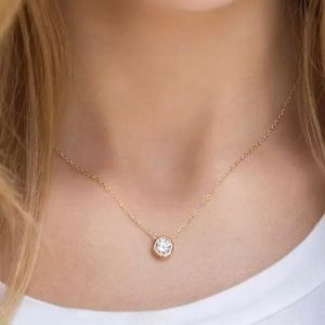 ✨✨Gold Bezel Solitaire Necklace✨✨